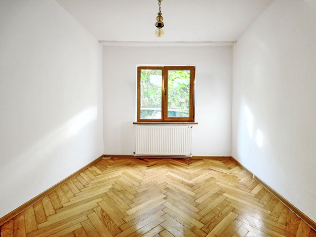 De vanzare apartament, 3 camere,  decomandat,  160 mp, Podul de Fier,  (Str. Brandusa) 163492