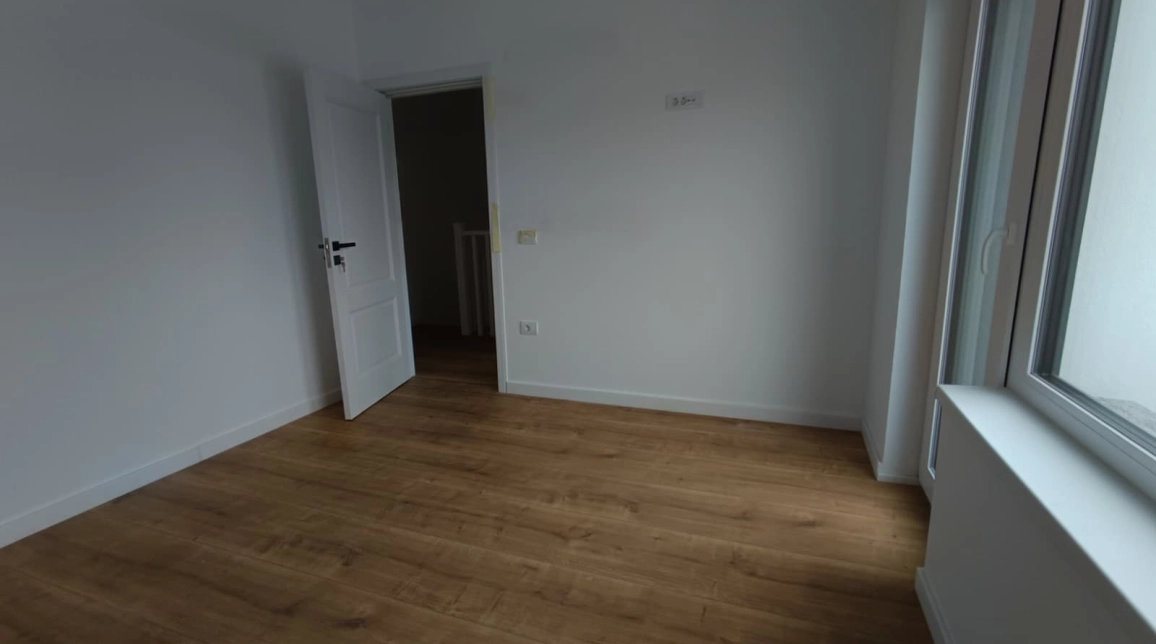 Oferta Valea Lupului casa 94 mp, 4 camere, de vanzare,  La 7 minute de Rond Pacurari imagine 7