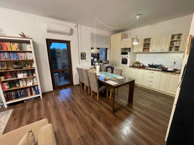 Apartament 4 camere - Valea Adanca