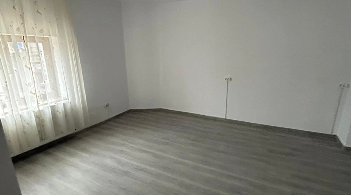 Oferta Spatiu comercial de inchiriat Tudor Vladimirescu Iulius Mall 42mp  imagine 1