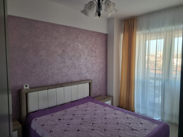 Apartament, 2 camere  decomandat,  49 mp, Centru, de inchiriat,  (Palas Mall) 161996