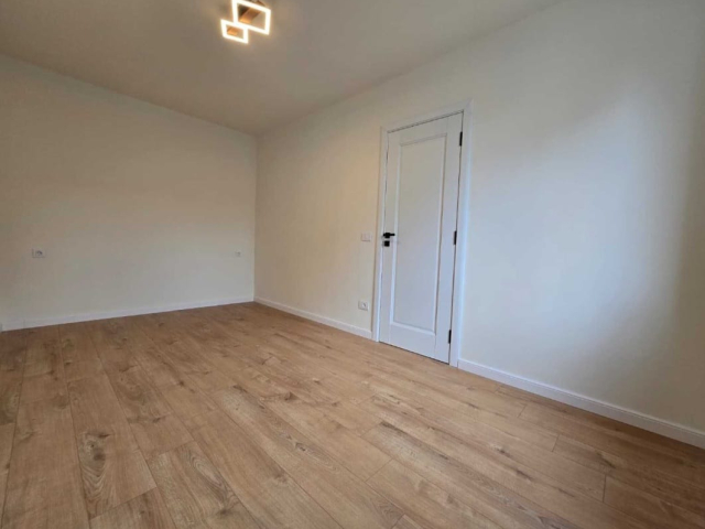 2 camere,  nedecomandat,  38 mp, de vanzare apartament in zona Alexandru cel Bun,  (Liceul Miron Costin) 162183