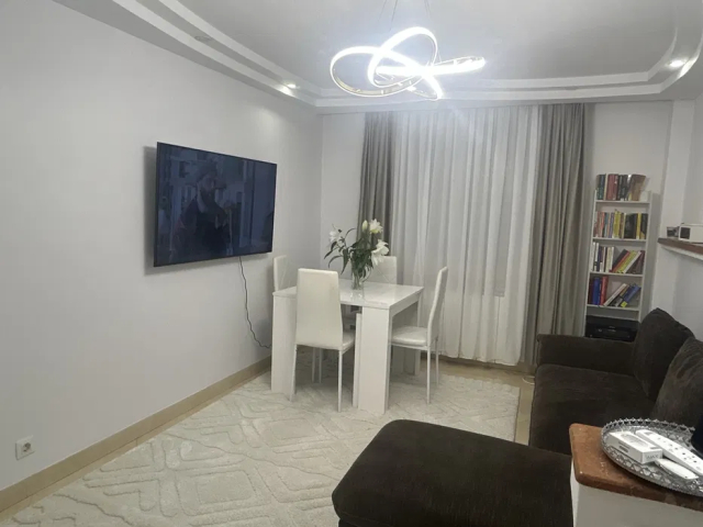 De vanzare apartament, 3 camere,  decomandat,  84 mp, Maratei,  (Alimentara 28) 162342