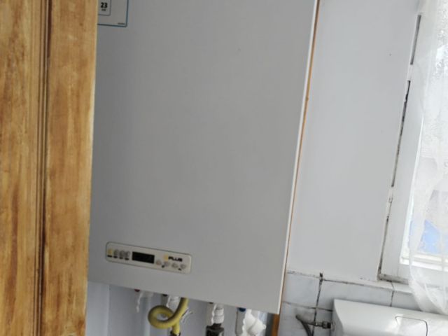 Apartament, 3 camere  semidecomandat,  90 mp, Central, de vanzare,  (in spate la facultatea de medicina) 163181
