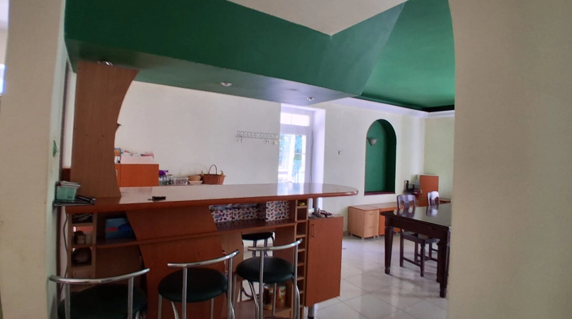 Oferta De vanzare casa, 5 camere, 390 mp, Bucium,   imagine 3