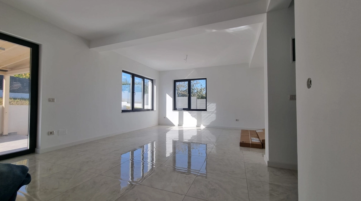 Oferta Bucium casa 120 mp, 4 camere, de vanzare,  Primaria Barnova imagine 1