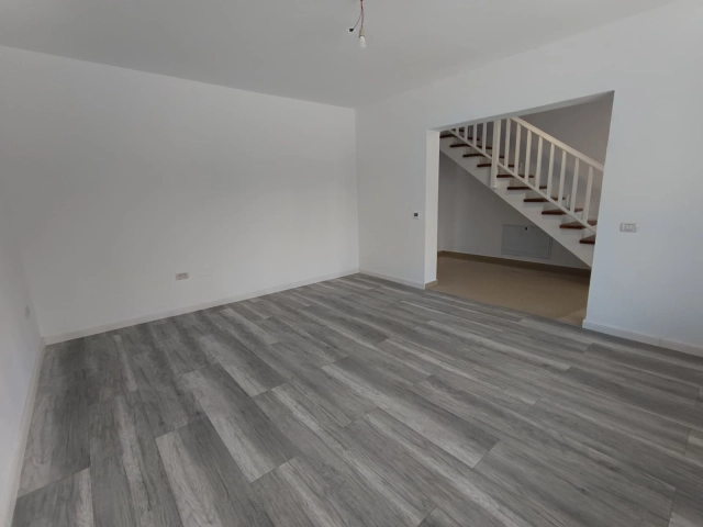 Apartament 4 camere - Valea Lupului