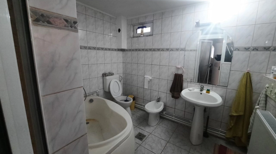 Oferta Casa, 4 camere , 250 mp, Girov, de vanzare,  Scoala imagine 18