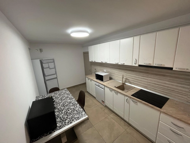 Apartament 3 camere - Valea Adanca