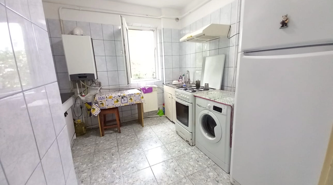 Oferta 2 camere, semidecomandat, 50 mp, de vanzare apartament in zona Podu Ros,  Pasapoarte imagine 2