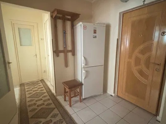 2 camere,  decomandat,  50 mp, de vanzare apartament in zona Podu Ros,  (Sensul Giratoriu) 162053