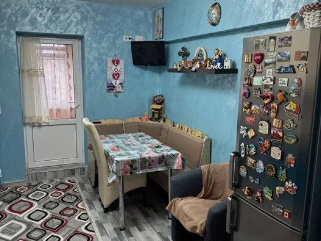Apartament, 4 camere  decomandat,  100 mp, Savinesti, de vanzare,   162346