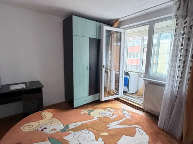 Apartament, 2 camere  decomandat,  52 mp, Precista, de vanzare,  (Careffour / Mare e Monte) 162691
