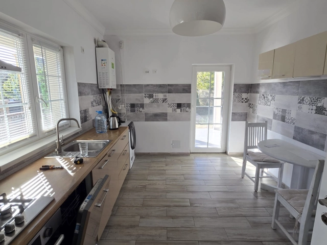 Apartament 3 camere - Lunca Cetatuii