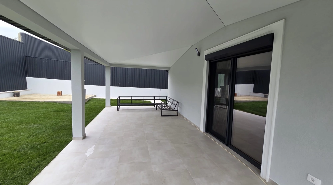 Oferta Casa de vanzare, 5 camere, 112 mp, Miroslava,  la 1,2 km Family Market imagine 1