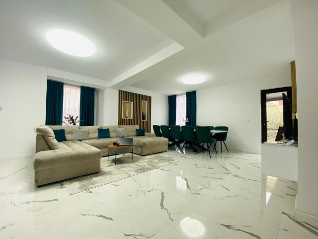 Apartament 4 camere - Breazu