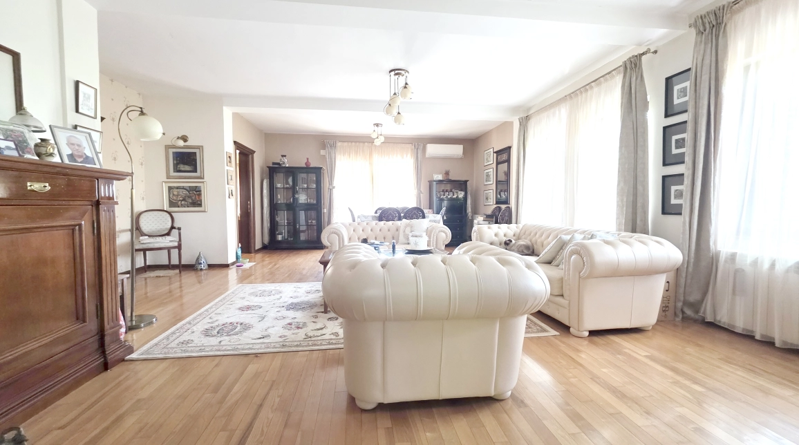Oferta Casa de vanzare, 4 camere, 214 mp, Bucium,  la soseaua principala, Spital Clunet imagine 3