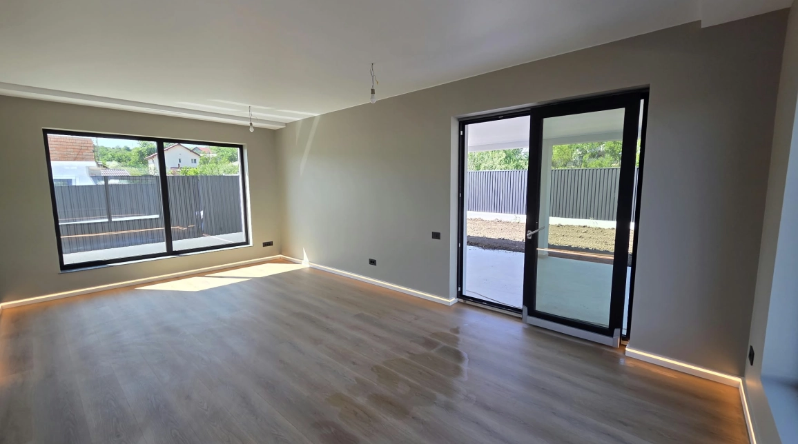 Oferta Casa, 4 camere , 120 mp, Miroslava, de vanzare,  Cresa Miroslava imagine 1