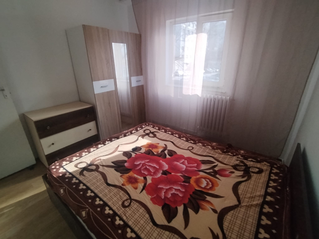 2 camere,  semidecomandat,  45 mp, de inchiriat apartament in zona Alexandru cel Bun,  (PIATA VOIEVOZILOR) 161808