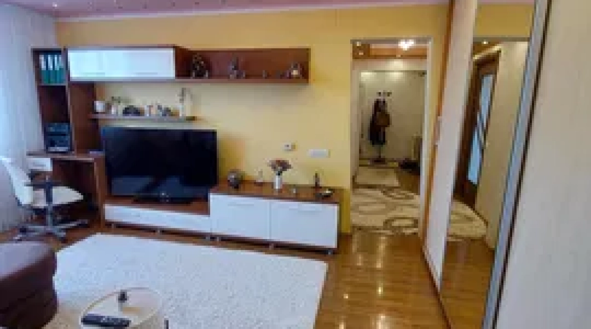 Oferta 2 camere, semidecomandat, 63 mp, de vanzare apartament in zona Darmanesti imagine 2