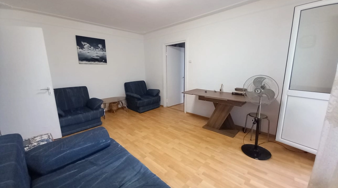 Oferta 2 camere, semidecomandat, 50 mp, de vanzare apartament in zona Podu Ros,  Pasapoarte imagine 3