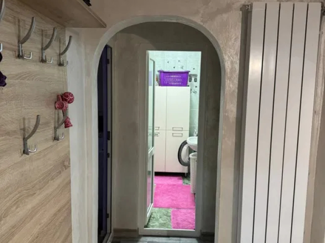 Apartament, 4 camere  decomandat,  100 mp, Savinesti, de vanzare,   162346