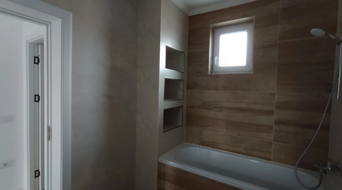 Oferta Valea Lupului casa 94 mp, 4 camere, de vanzare,  La 7 minute de Rond Pacurari imagine 9