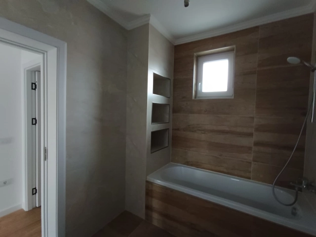 Apartament 4 camere - Valea Lupului