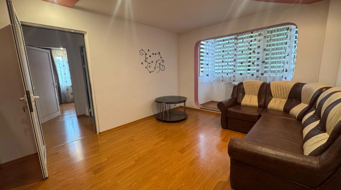 Oferta De inchiriat apartament, 2 camere, semidecomandat, 54 mp, Podu Ros,  Sensul Giratoriu imagine 3
