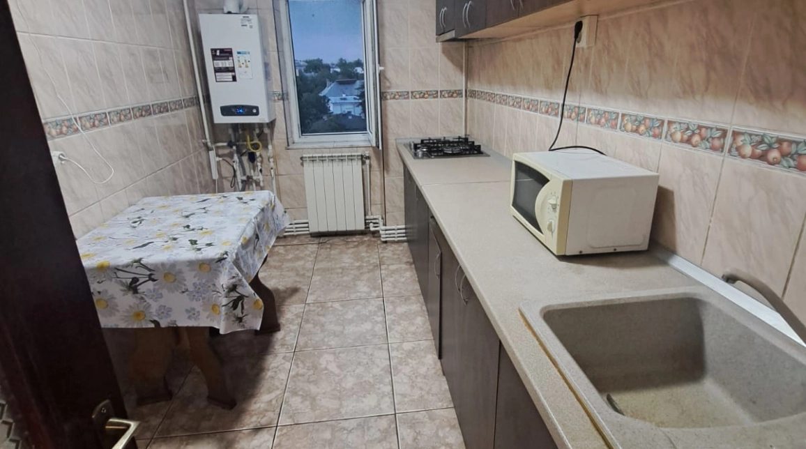 Oferta Apartament de inchiriat, 4 camere, decomandat, 90 mp, Centru,  UMF imagine 6