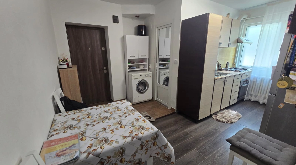 Oferta De vanzare apartament, 2 camere, semidecomandat, 35 mp, Podu Ros,  Salubris imagine 6