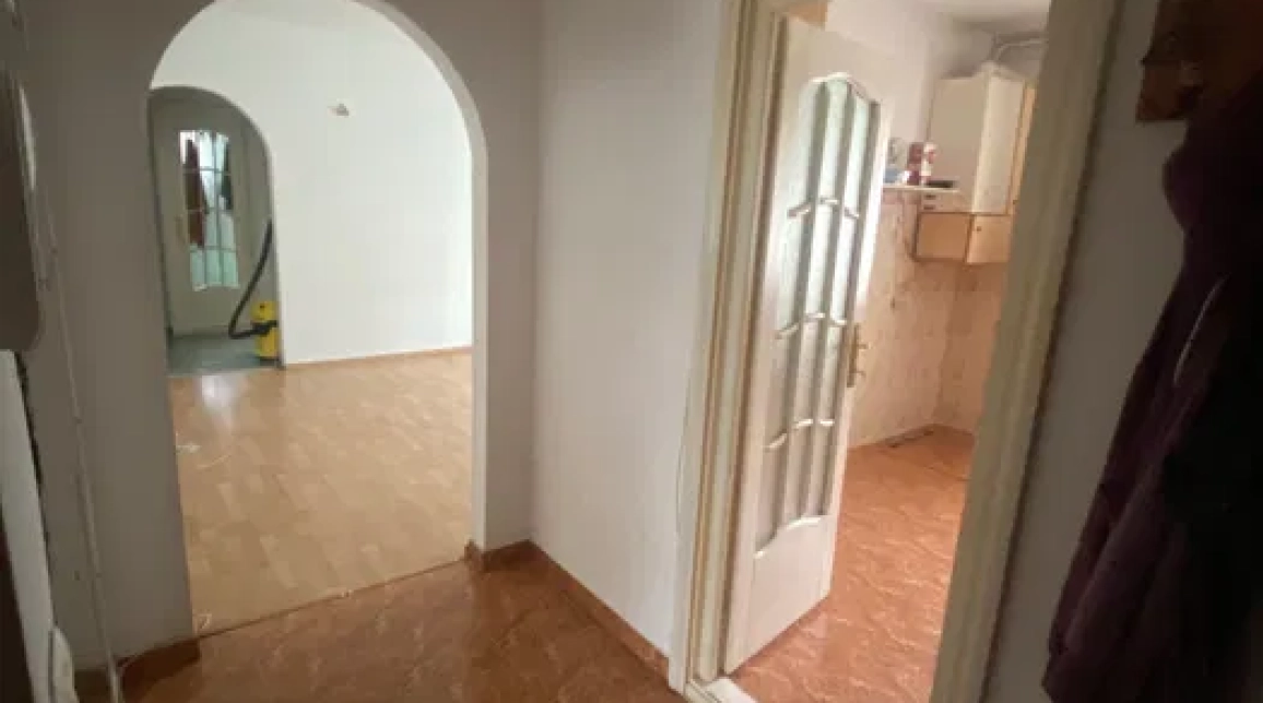 Oferta 2 camere, semidecomandat, 44 mp, de vanzare apartament in zona Precista,  Laguna imagine 6