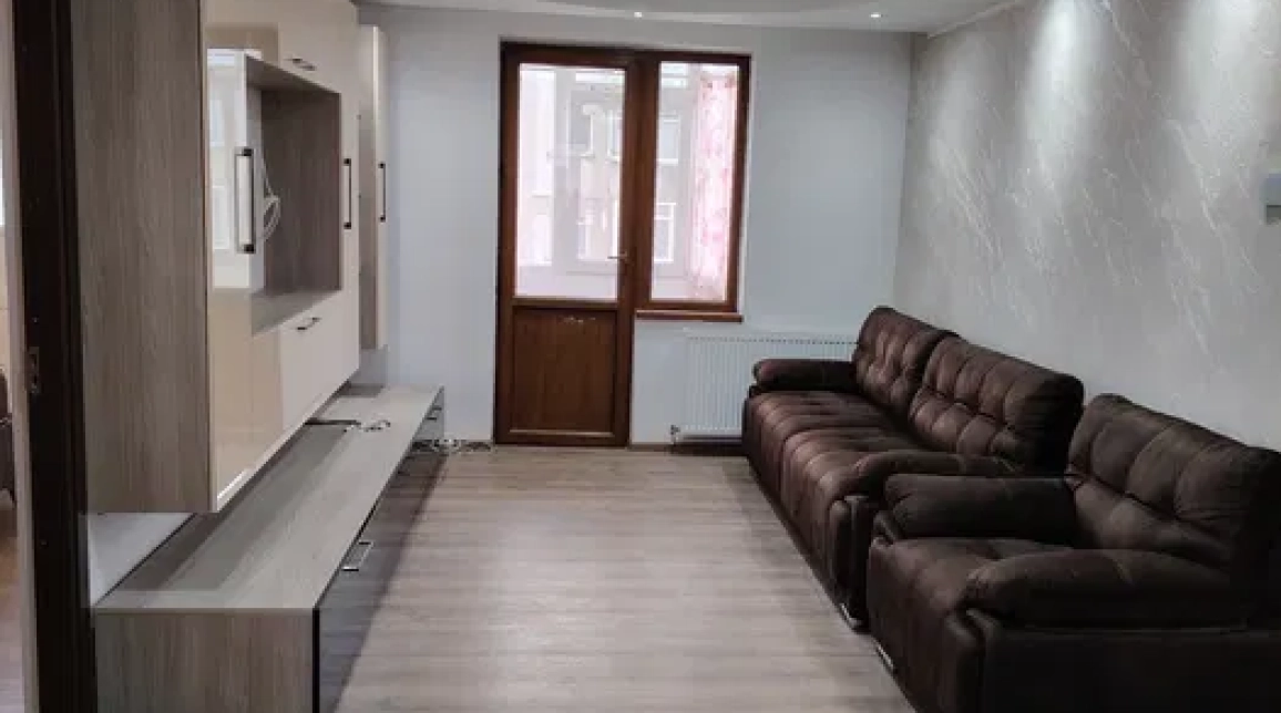 Oferta Maratei apartament 86 mp, 4 camere, decomandat, de vanzare,  Bradet imagine 1