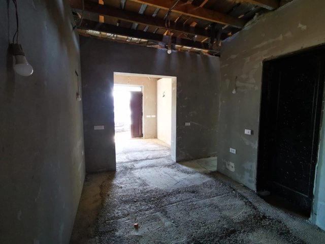 Apartament 6 camere - Tomesti