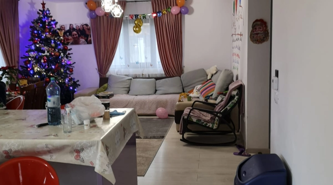 Oferta De vanzare casa, 4 camere, 180 mp, Valea Adanca,  Expomobila imagine 2
