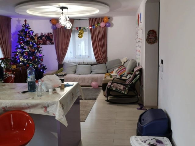 Apartament 4 camere - Valea Adanca