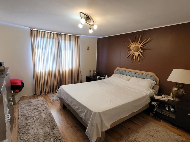 Apartament 7 camere - Sararie