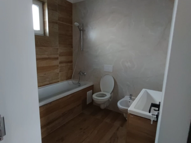 Apartament 4 camere - Valea Lupului