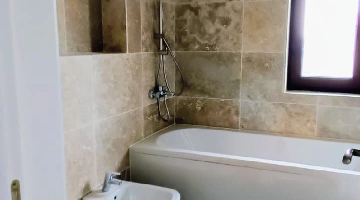 Oferta De vanzare casa, 5 camere, 110 mp, Tomesti,  Chicerea dupa Scoala imagine 4