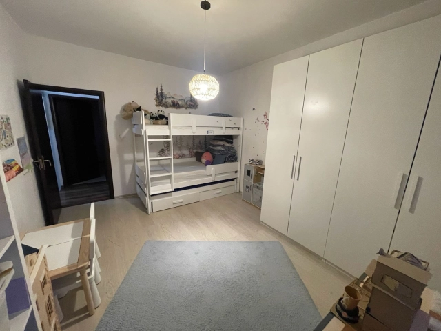 Apartament 4 camere - Valea Adanca