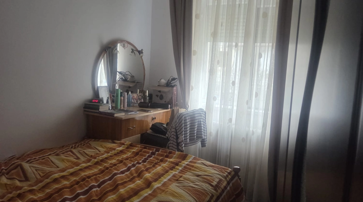 Oferta De vanzare apartament, 3 camere, semidecomandat, 50 mp, Mircea cel Batran imagine 2