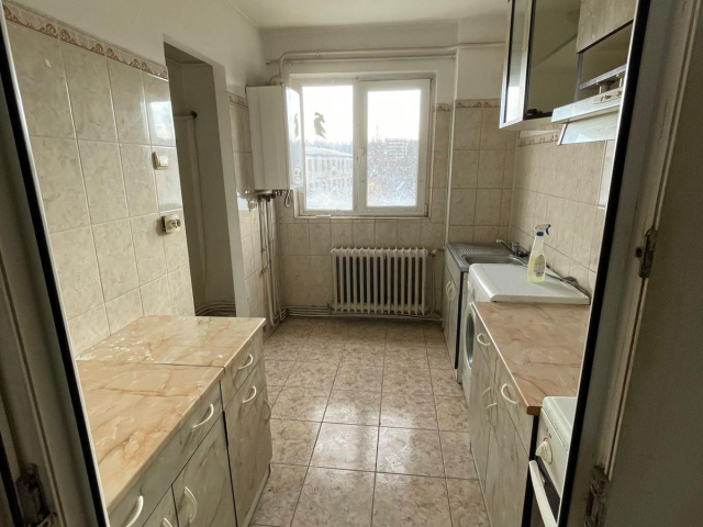 3 camere,  decomandat,  65 mp, de vanzare apartament in zona Podu Ros,  (Cantemir) 162233