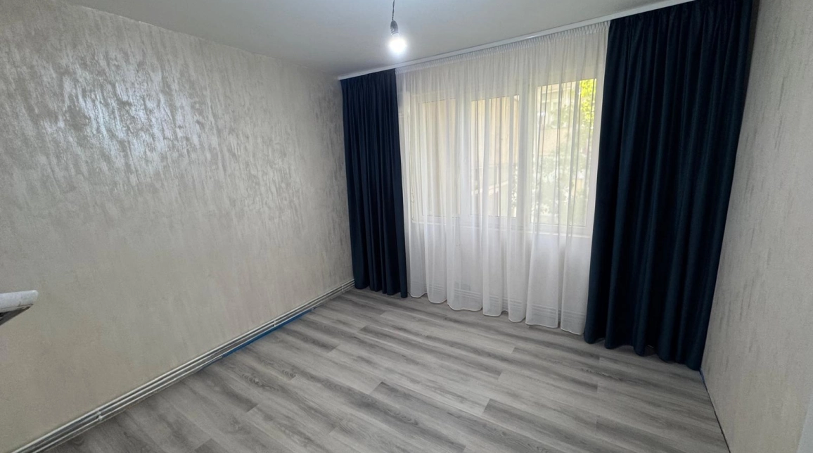 Oferta De vanzare apartament, 3 camere, decomandat, 72 mp, Alexandru cel Bun imagine 5
