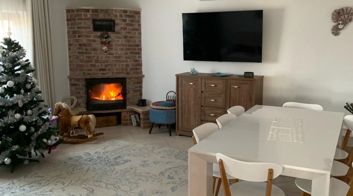 Oferta De vanzare casa, 4 camere, 180 mp, Valea Adanca,  Expomobila imagine 3