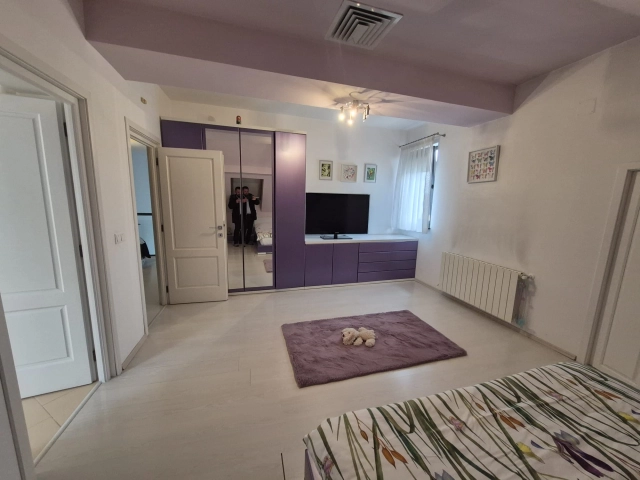 Apartament 5 camere - Bucium