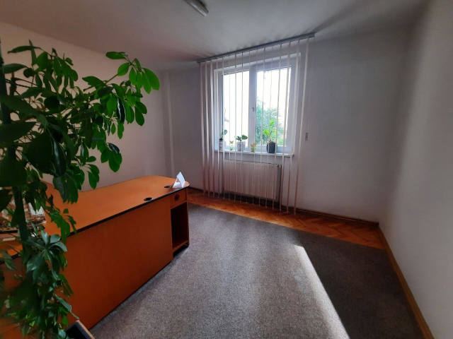 Spatiu comercial Central Mihai Eminescu / fostul Tribunal  84mp  163004
