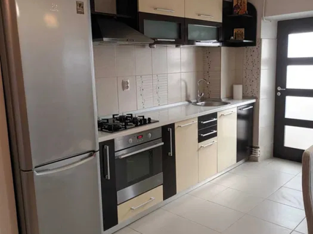 Apartament, 3 camere  decomandat,  80 mp, Nicolina, de inchiriat,  (Selgros) 161531