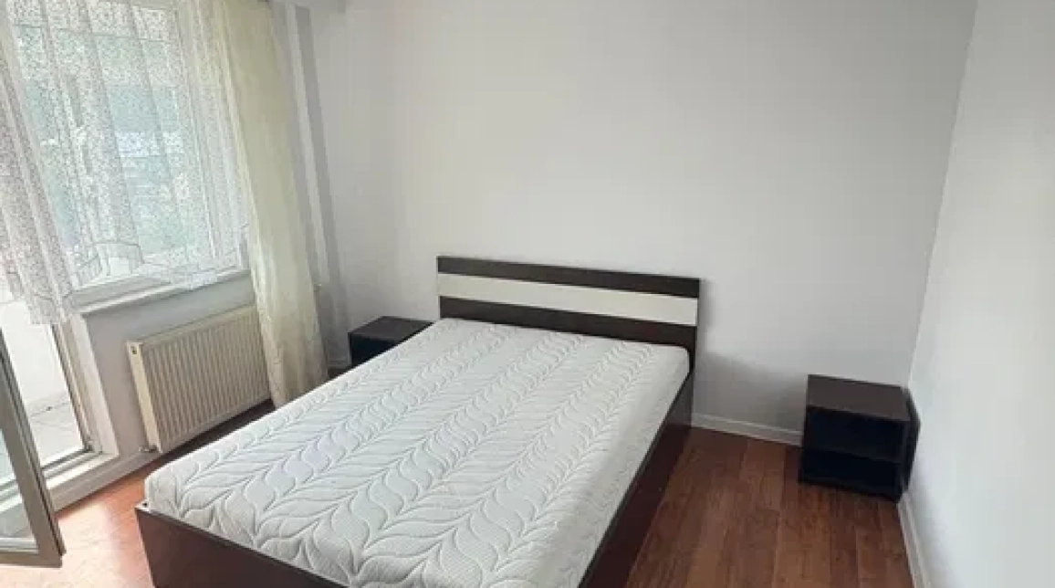 Oferta Apartament, 3 camere decomandat, 71 mp, Central, de inchiriat imagine 1