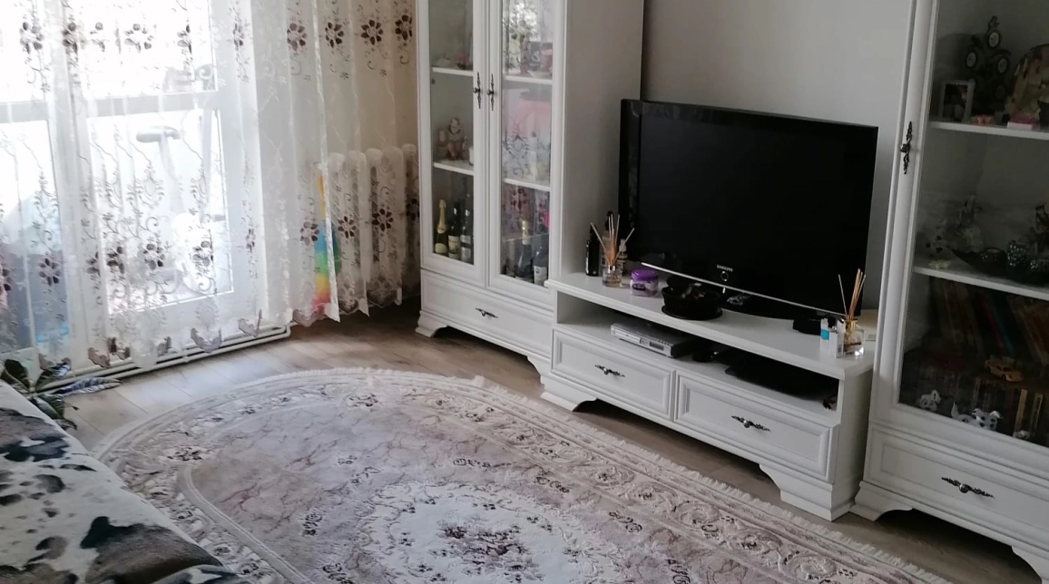 Oferta 2 camere, semidecomandat, 45 mp, de vanzare apartament in zona Baza 3,  carrefour felicia imagine 1