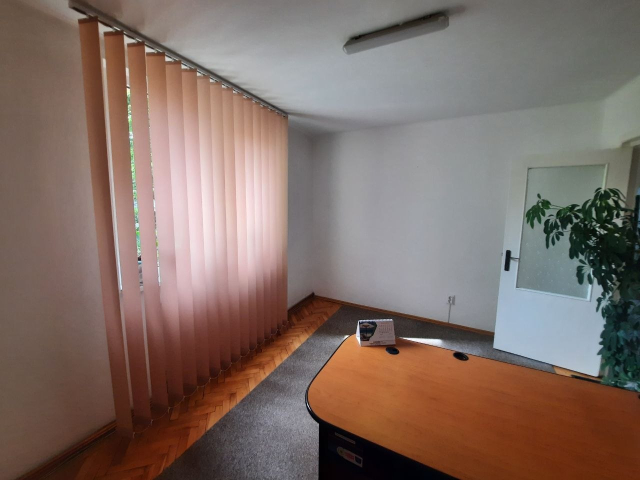 Spatiu comercial Central Mihai Eminescu / fostul Tribunal  84mp  163004
